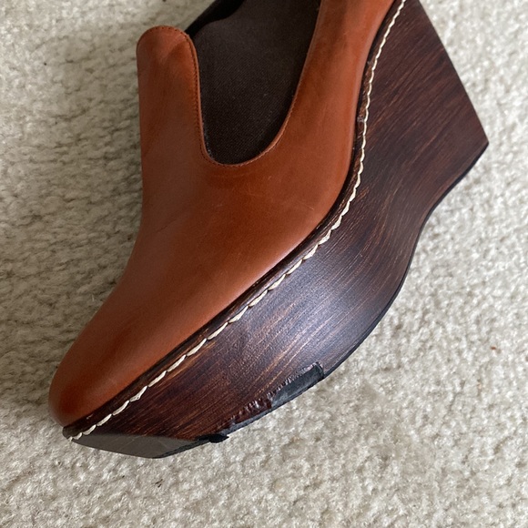 Tapeet by Vicini Leather Platform Wedges - Picture 11 of 12